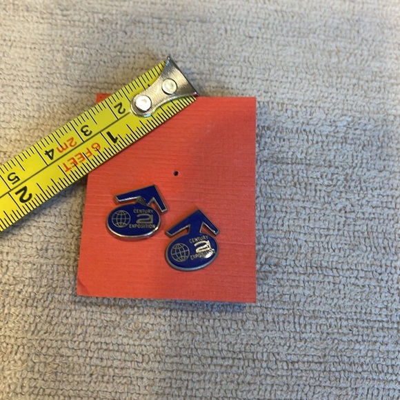 Vintage Blue & Silver Tone Century 21 Exposition Collectible Pin / Hat L… - Picture 2 of 4
